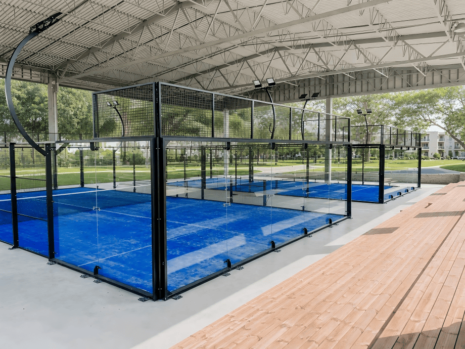 Панорамная площадка для падела PadelMax для общественных мероприятий или клубов.